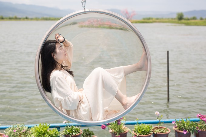 准备去云南旅游，有什么好的景点推荐？大约需要多少钱？求一份靠谱攻略或者推荐一位云南导游，谢谢！